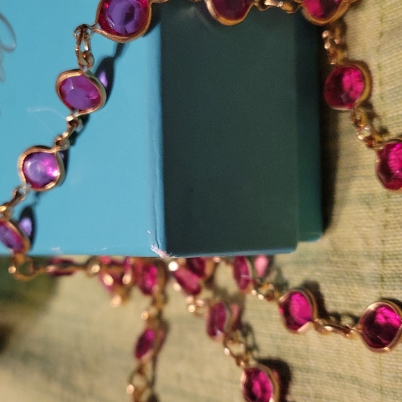 Beautiful Necklace - Picture 4 of 4